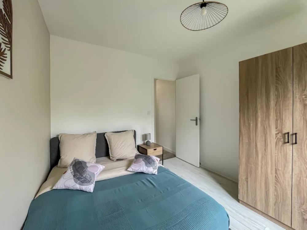 Le Forestier - Balcon - Arrivee Autonome Quimper France